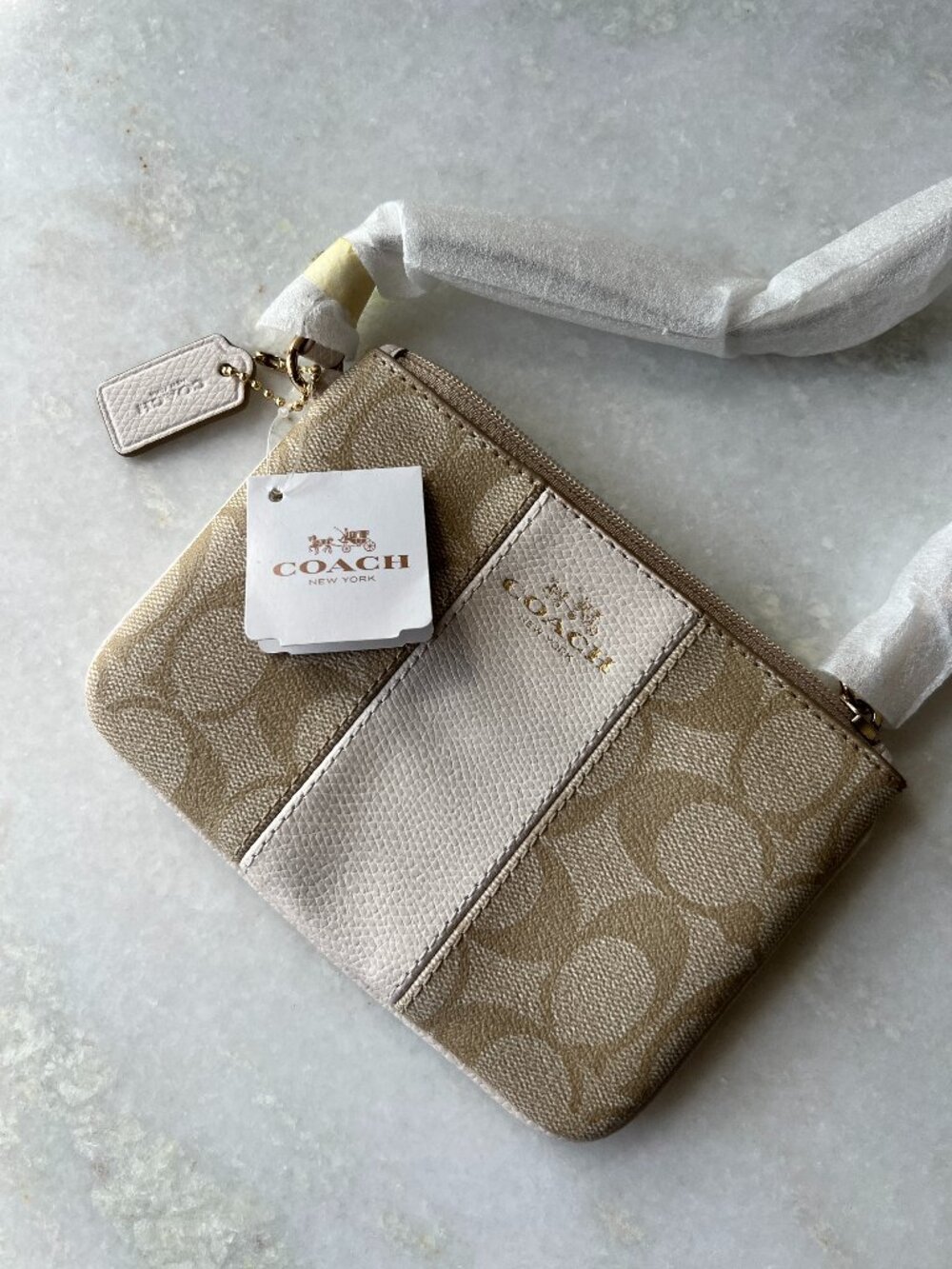 NWT Coach Corner Zip Wristlet - Light Khaki/Chalk